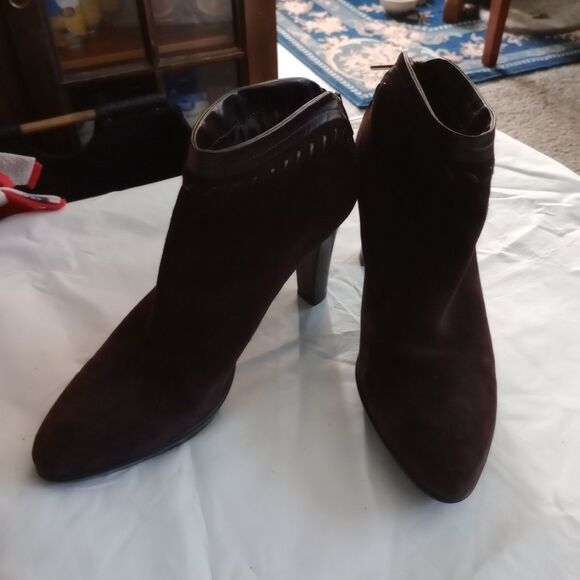 Aquatalia Marvin K Riley Womens Dark Brown Suede Back Zipper Ankle Boots Sz 7.5 - Picture 1 of 11